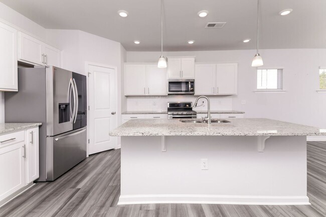 Building Photo - $300 Off First Month Rent!!! Charming 5 Bedroom Home Located In Raleigh NC!!!