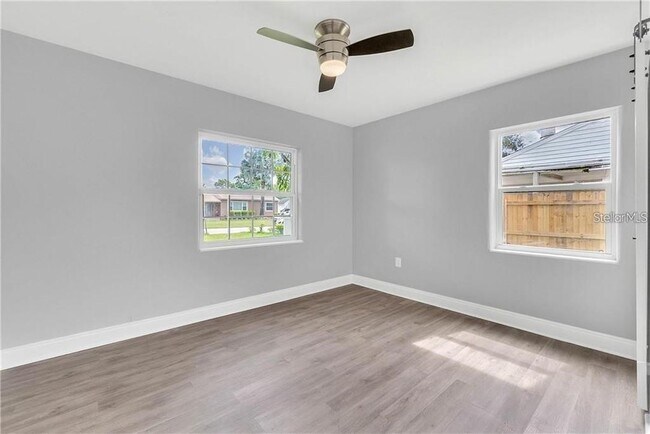 Building Photo - 1610 Tulane St