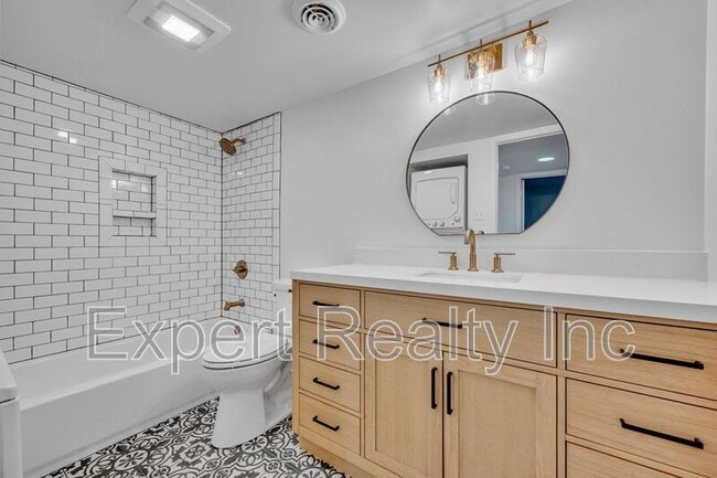 Building Photo - 2076 Montreat Cir