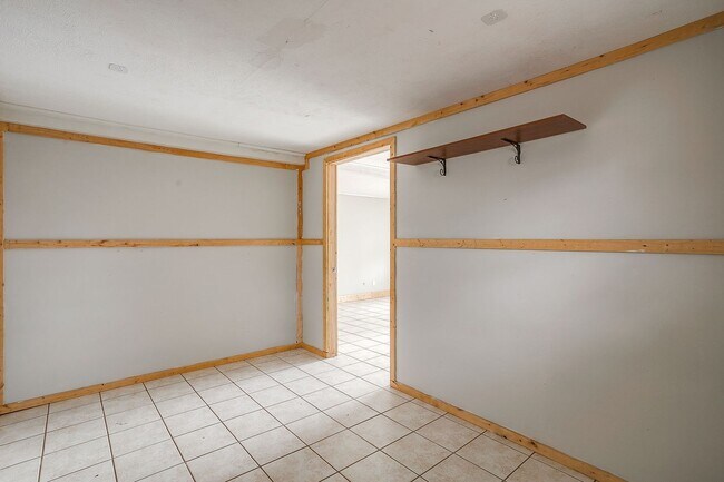 Building Photo - 406 Bellevue Dr