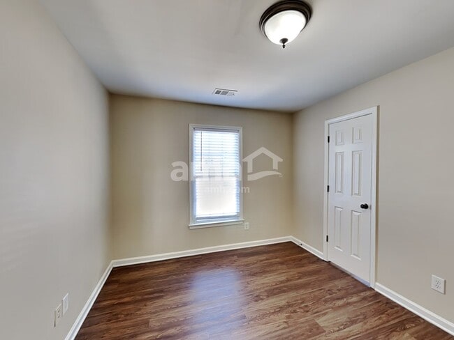 Building Photo - 2410 Chandler Grove Dr