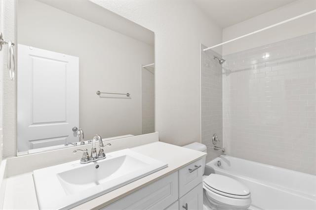 Building Photo - 576 Spruce Trail