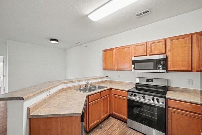 Building Photo - 961 Mistflower Ln