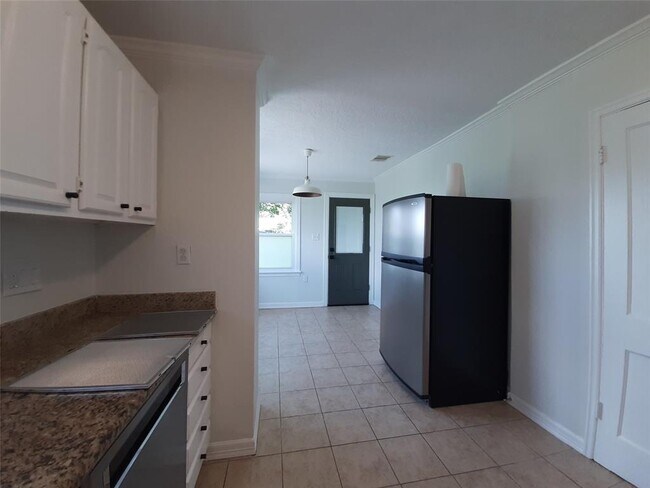 Building Photo - 7607 Moss Rose St