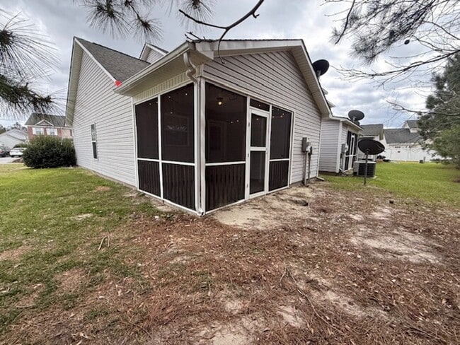 Building Photo - Carolina Forrest! 3 Bedroom / 3 Bath. Pet Friendly.