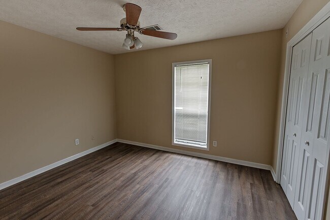 Building Photo - Home in Prattville