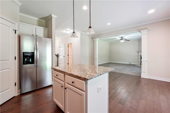 Building Photo - 15 Teramont Ct