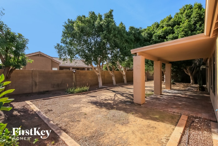 Building Photo - 2907 E Millbrae Ln