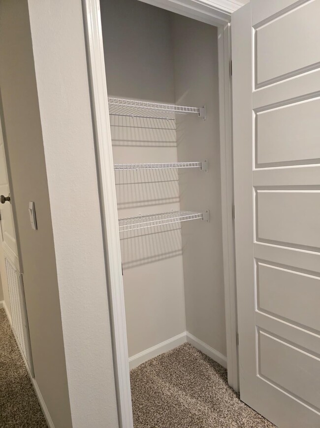 Building Photo - 190 Turpentine Dr