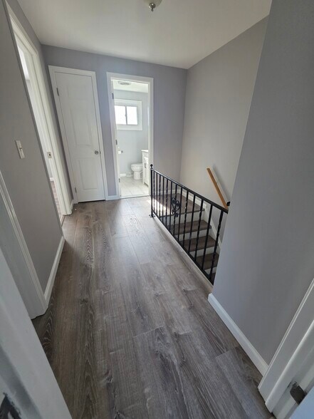Building Photo - 4118 Highview Pky