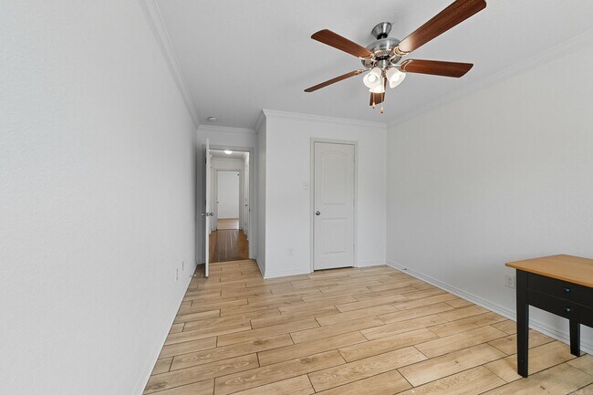 Building Photo - 17317 Crooked Oak Dr