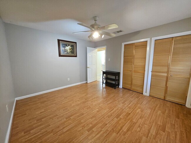 Building Photo - 1515 Desert Quail Ln