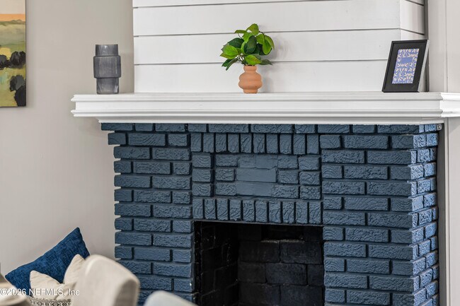 Building Photo - 2843 Oak St