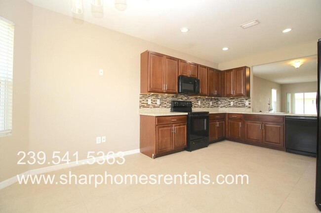 Building Photo - 709 SW 25th Ln