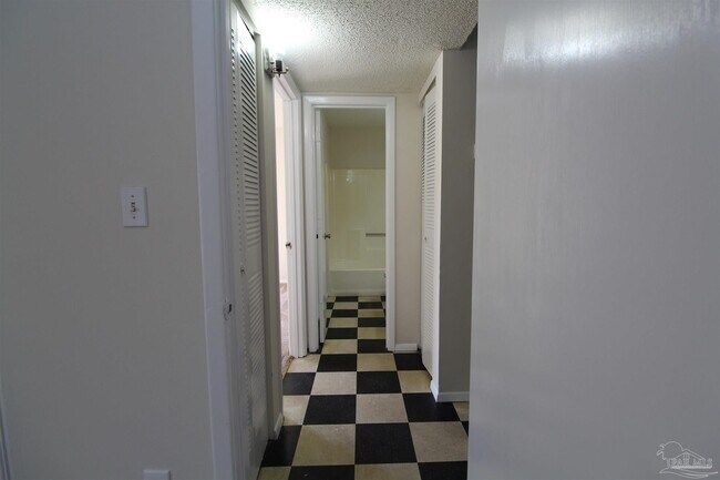 Building Photo - 6801 Tiki Ln