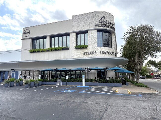 Building Photo - 1963 Peden St