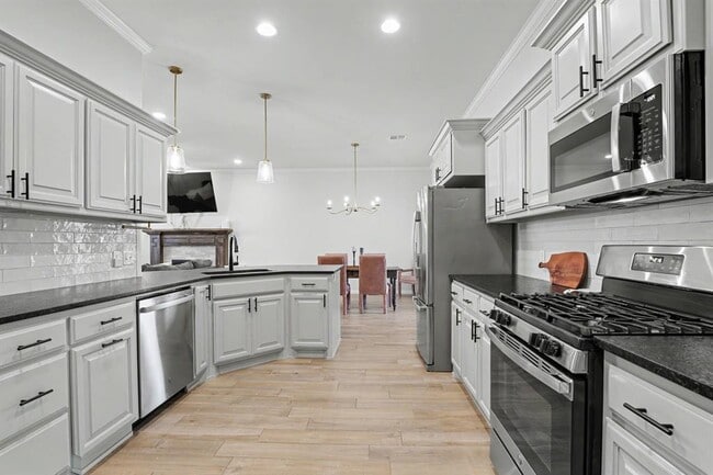 Building Photo - 12812 NW 141st Cir