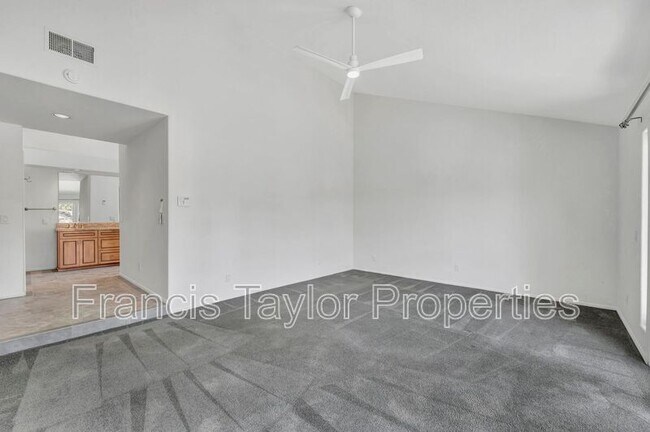 Building Photo - 12865 Palisades Ct