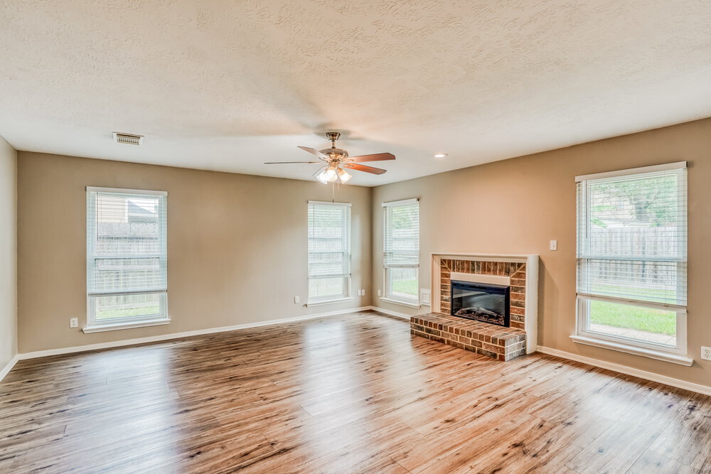 Building Photo - 302 Dunford Ct