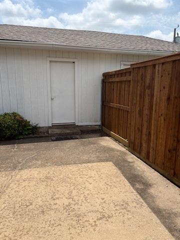 Building Photo - 7726 Dentcrest Dr