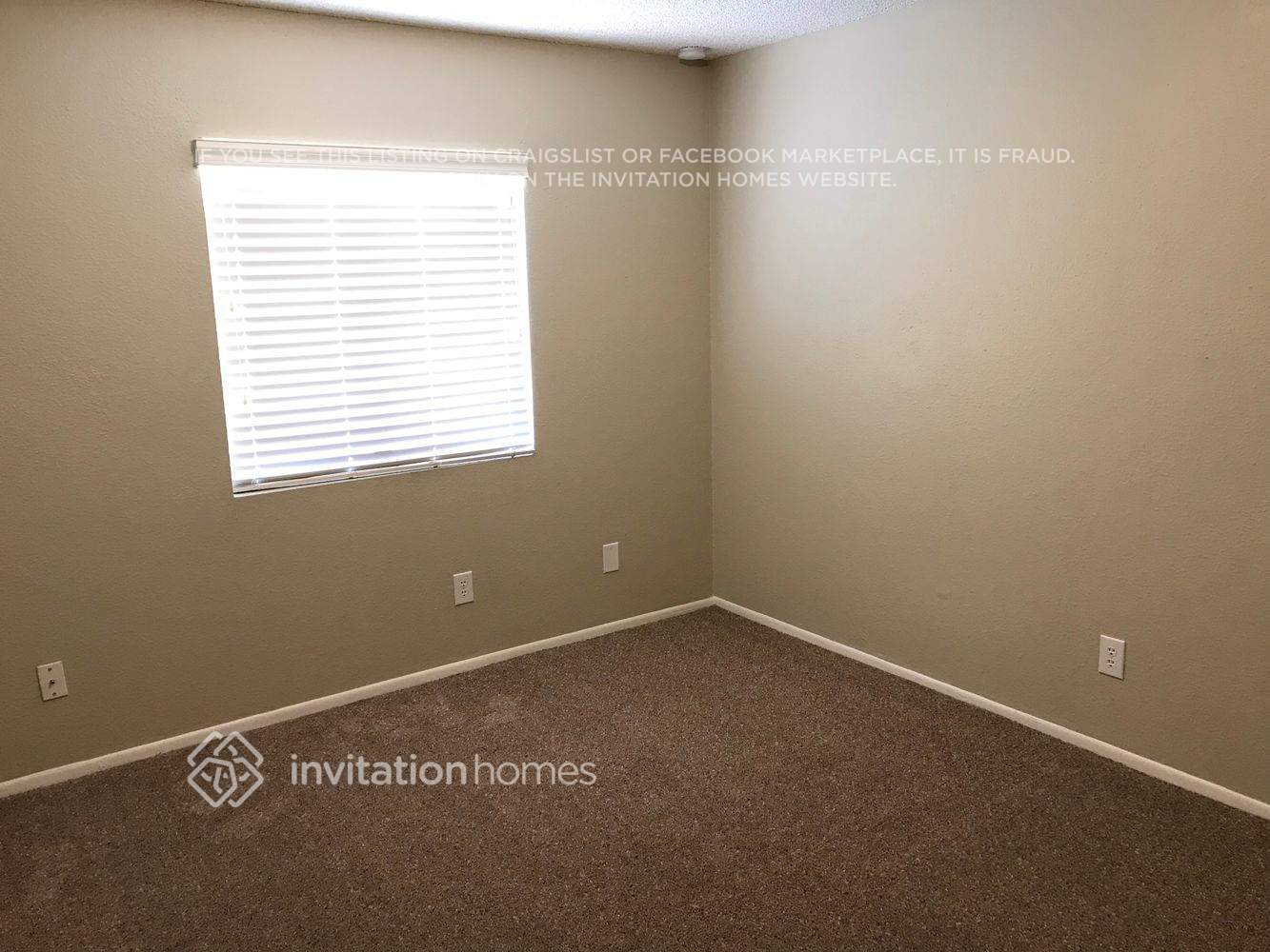 Building Photo - 4102 N 85th Dr