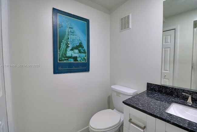 Building Photo - 16500 Golf Club Rd