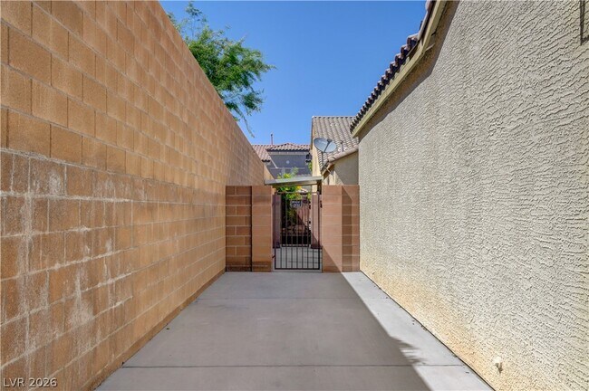 Building Photo - 9929 Markhorn Ct