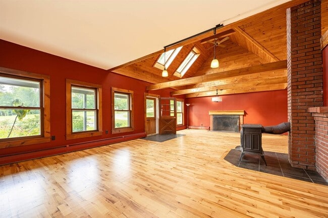 Building Photo - 2169 Green Bay Loop