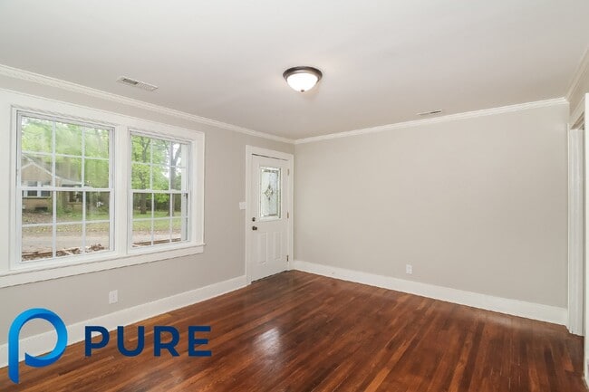 Building Photo - 1 Hillcrest Ave