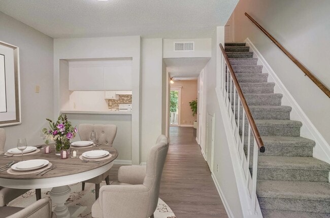 Building Photo - Beautiful Chesney Woods Townhomes
