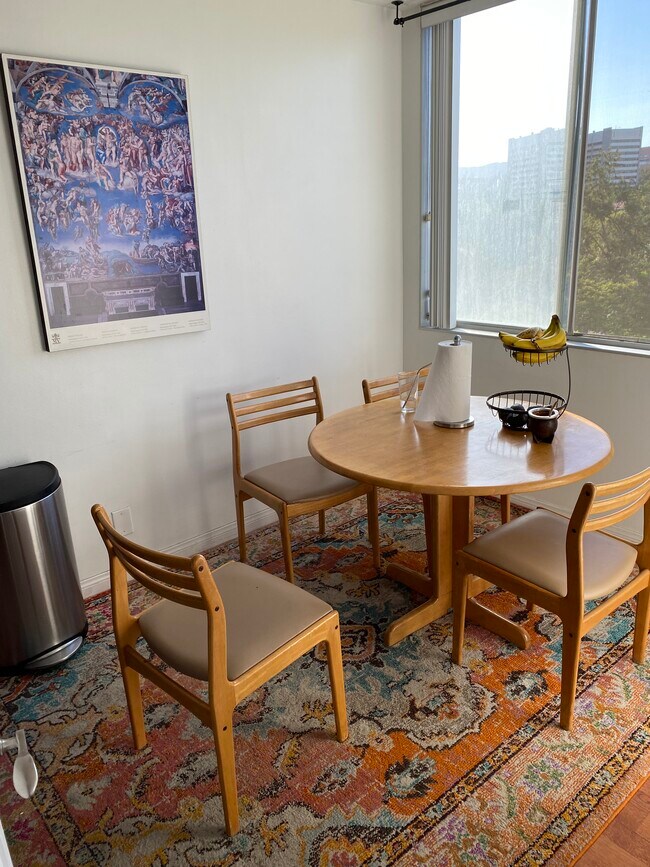 Dining Room - 10747 Wilshire Blvd