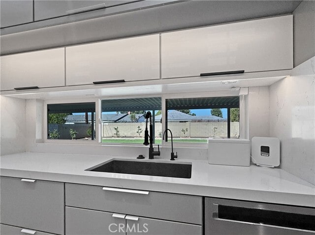 Building Photo - 2815 E Coolidge Ave