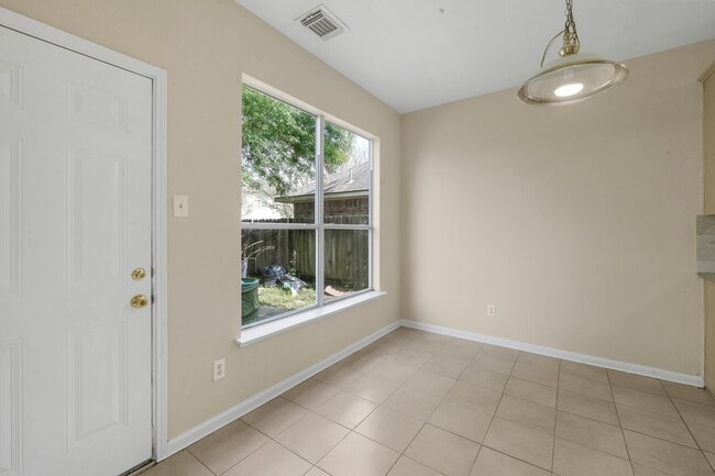 Building Photo - 17610 Forest Haven Trail