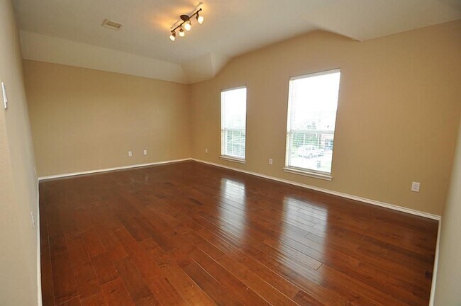 Building Photo - 2931 Silver Landing Ln