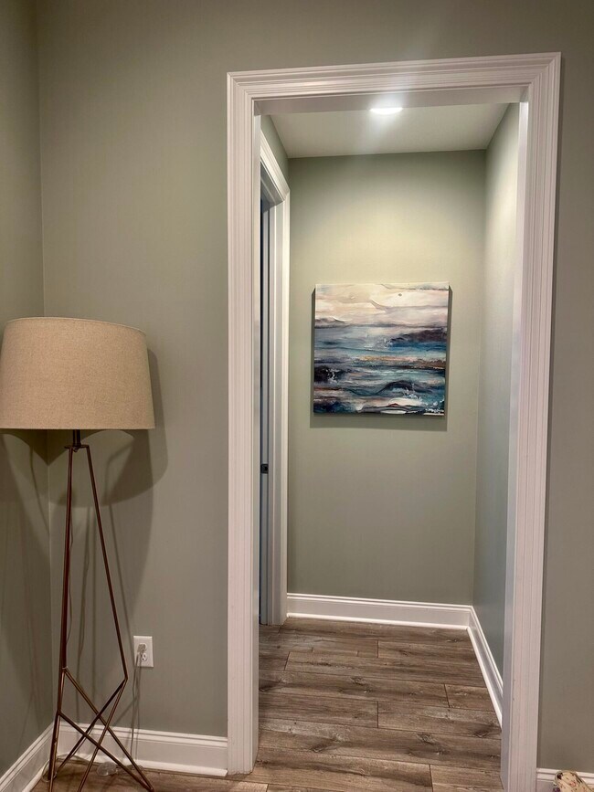 Building Photo - 613 Tulip Tree Way