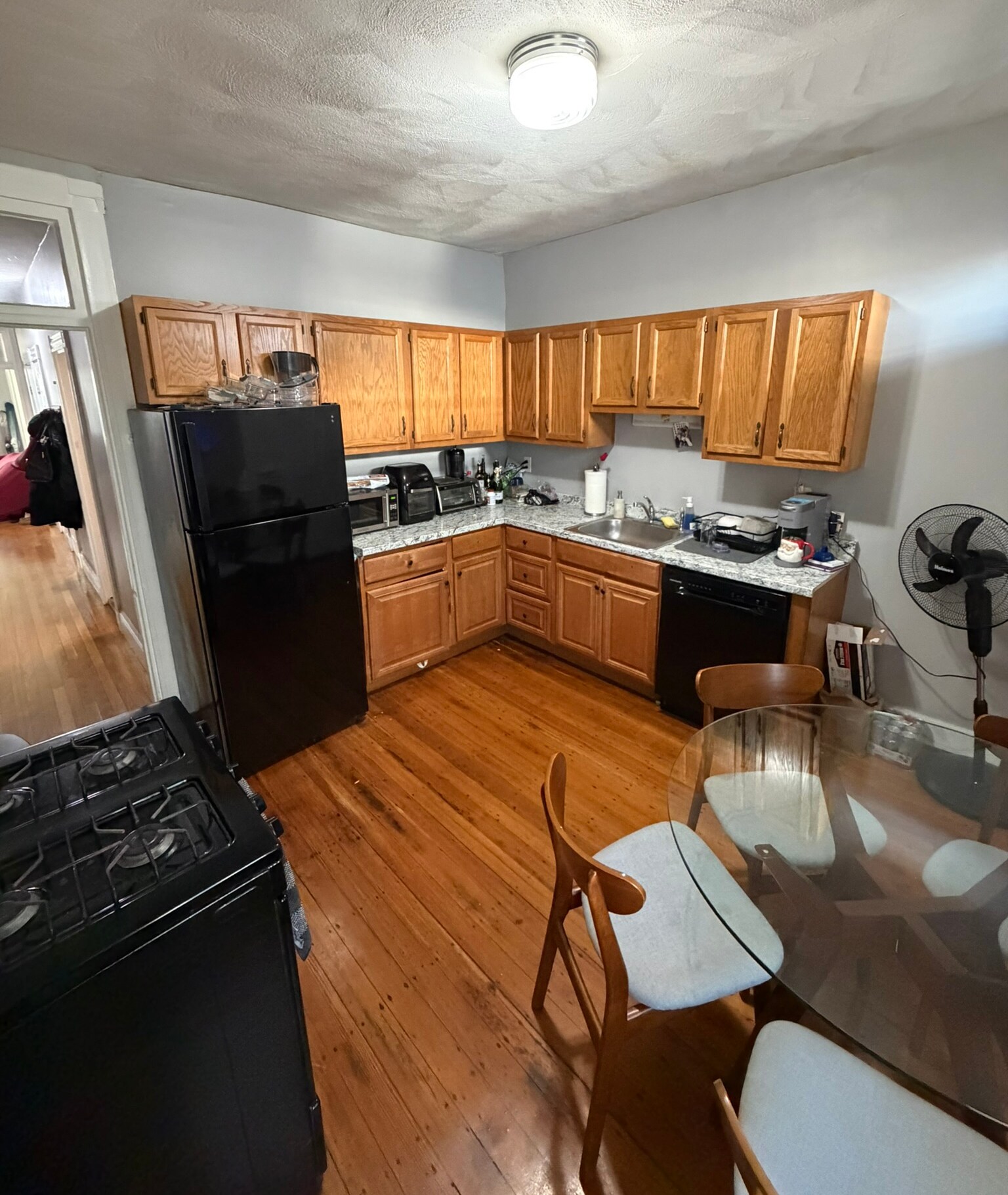 Building Photo - 121 Hillside St