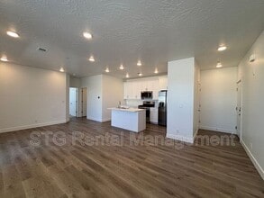 Building Photo - 5801 S Garnet Dr