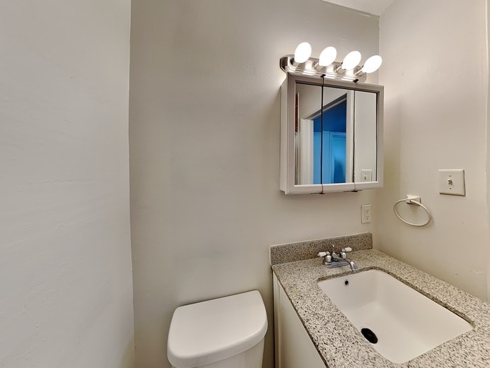 Building Photo - 408 Eastway Dr