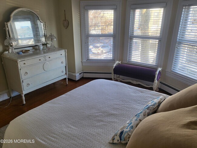 Building Photo - 80 Heck Ave