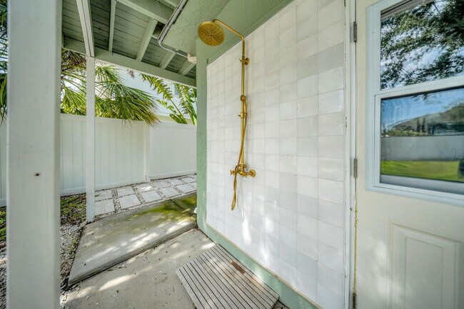 Building Photo - 555 S Gulf Dr