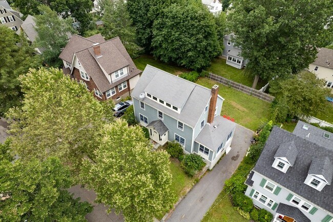 Building Photo - 72 Richardson Rd