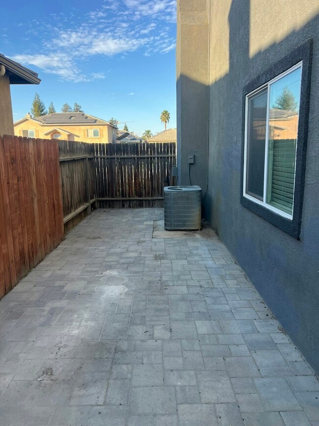 Building Photo - 437 Rian Noelle Ct