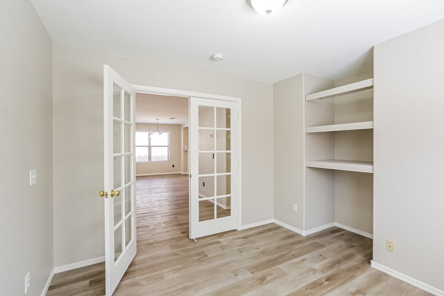 Building Photo - 11240 E Sunland Ave