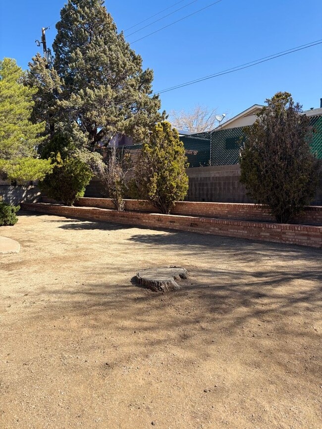 Building Photo - Foothills beauty! Must see!