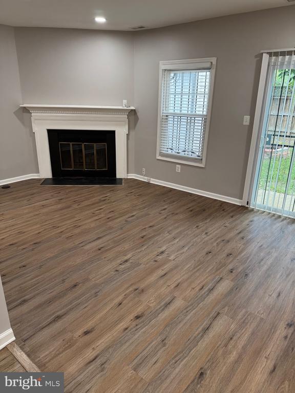 Building Photo - 5869 Suitland Rd