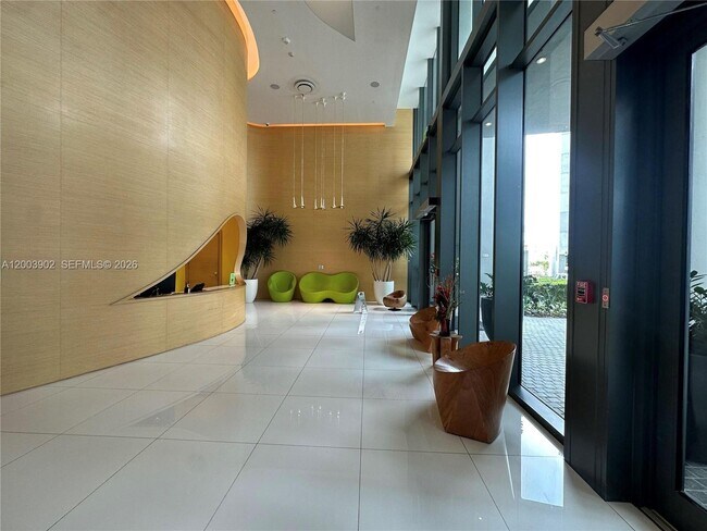 Building Photo - 501 NE 31st St