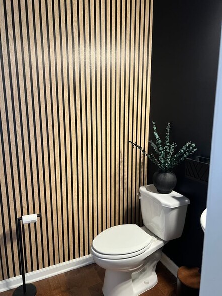 Building Photo - 832 Ambient Way