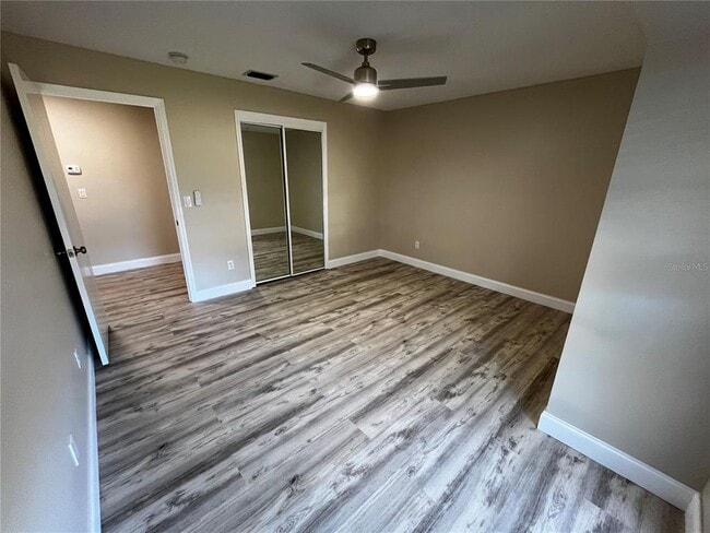 Building Photo - 1329 Medinah Ct