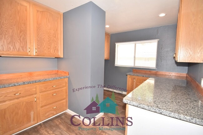 Building Photo - 11363 Cedar Ridge Dr