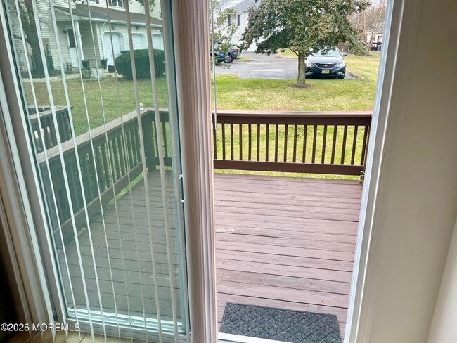 Building Photo - 44 Racquet Rd